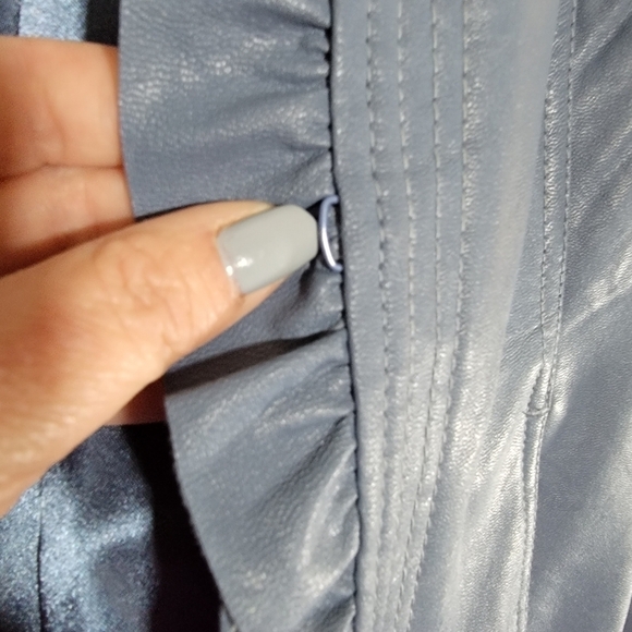 Hot in Hollywood Vegan Blue Faux Leather Jacket Ruffles Size Small - Picture 13 of 16